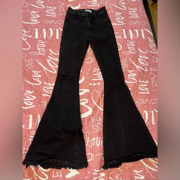 Rue 21 Black High-Waisted Distressed Flare Jeans – Size 0 (Women’s) - Picture 6 of 7